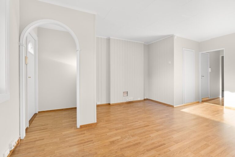 Selling a House During Separation in Tenino 2026